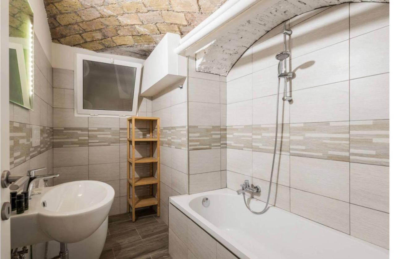 Bed&Bikerome Giulio Cesare Bed & Breakfast Ngoại thất bức ảnh